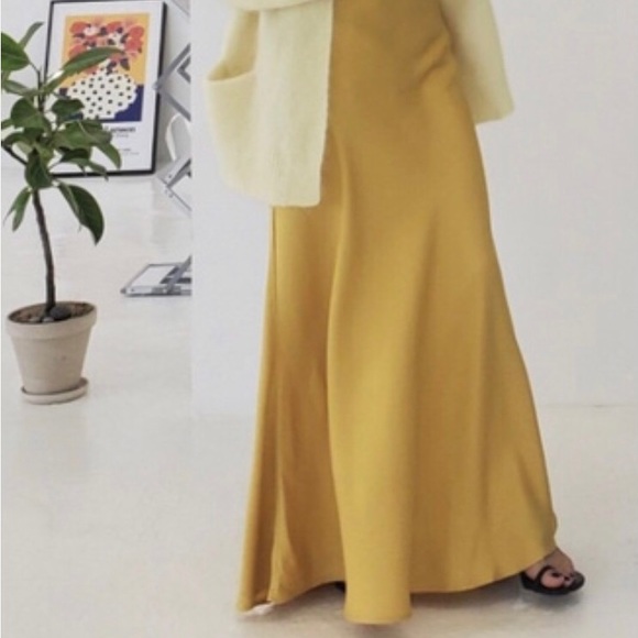 Yellow Mustard Satin Effect Maxi Dress - Picture 16 of 16